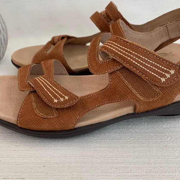 Trotters, Katarina Cognac Leather Strap Sandals Woman’s 7.5M - Picture 7 of 14